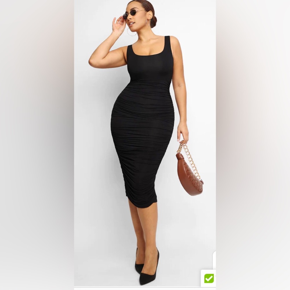 NWT Instant slimming with curve appeal bodycon black dress size small